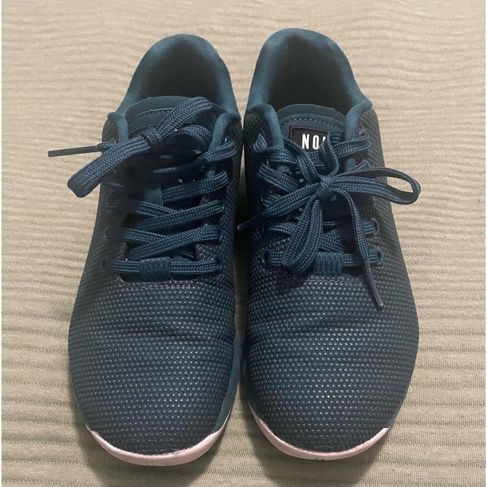 Nobull trainers size 7.5